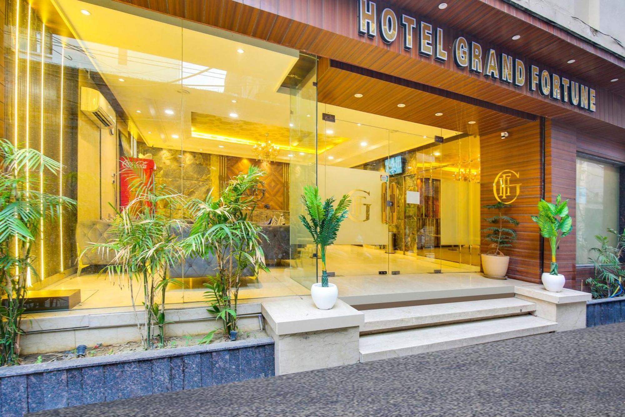 Super Townhouse Grand Fortune Amritsar Exterior foto